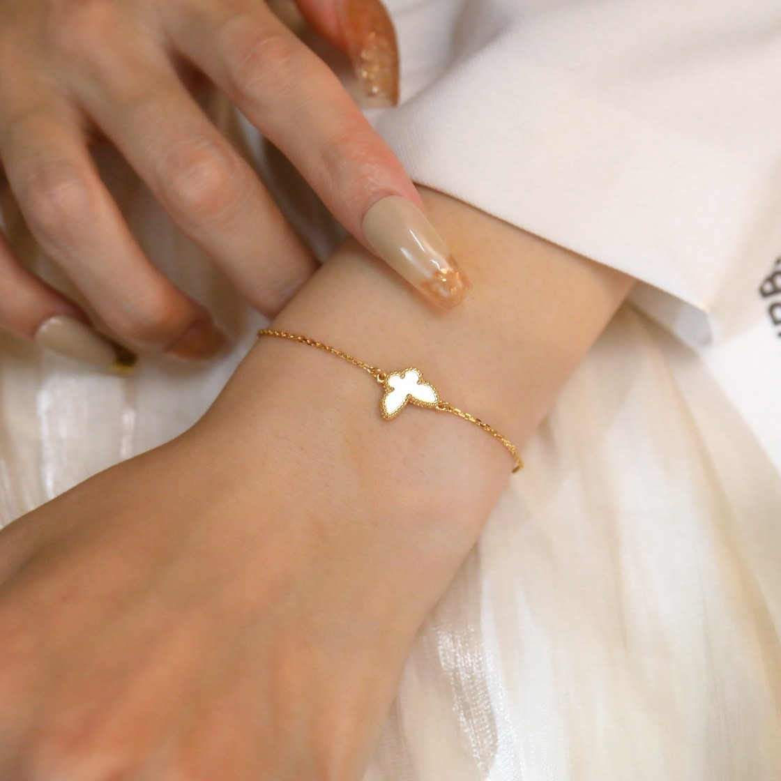 반클리프 버터플라이 브레이슬릿