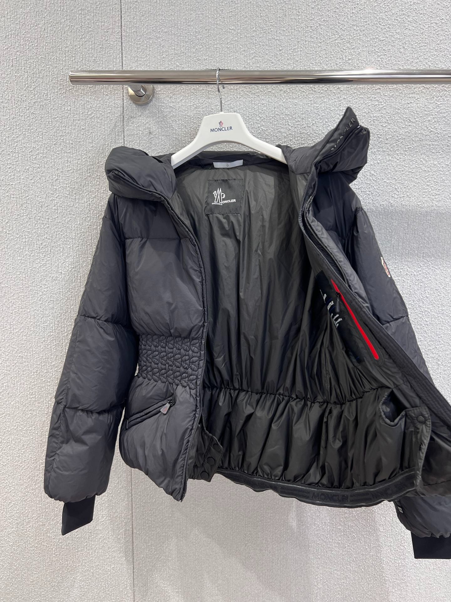 몽클레어 25FW 신상 셔링 조거 패딩 점퍼