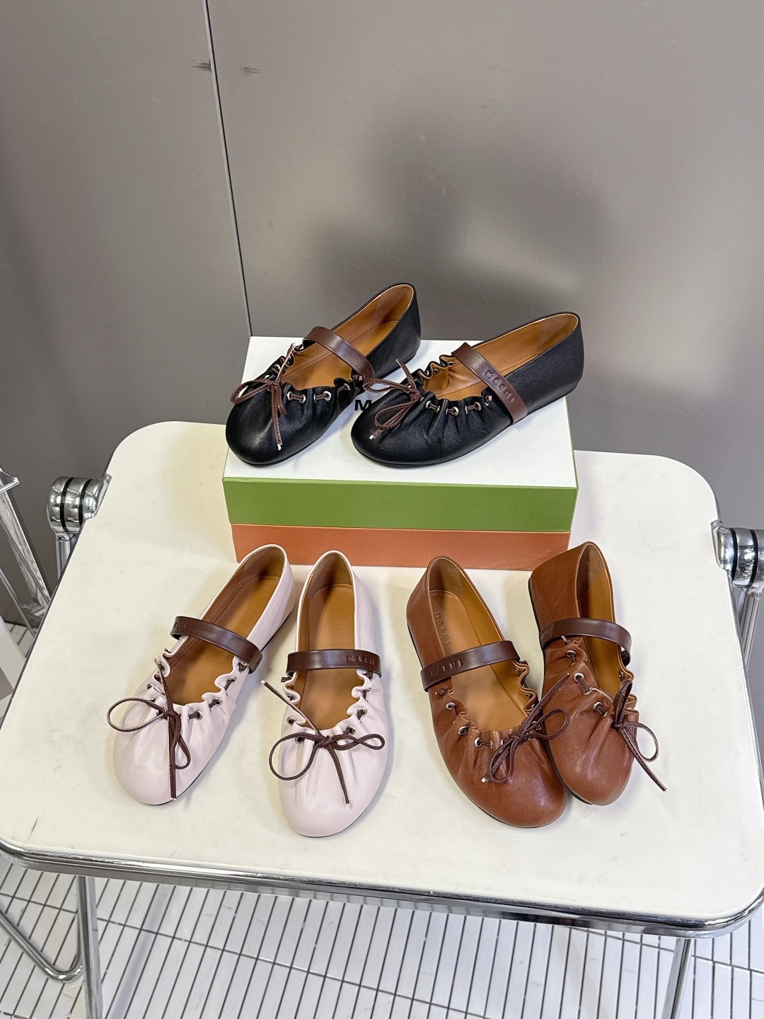 마르니 스트랩 레더 발레리나 플랫 슈즈