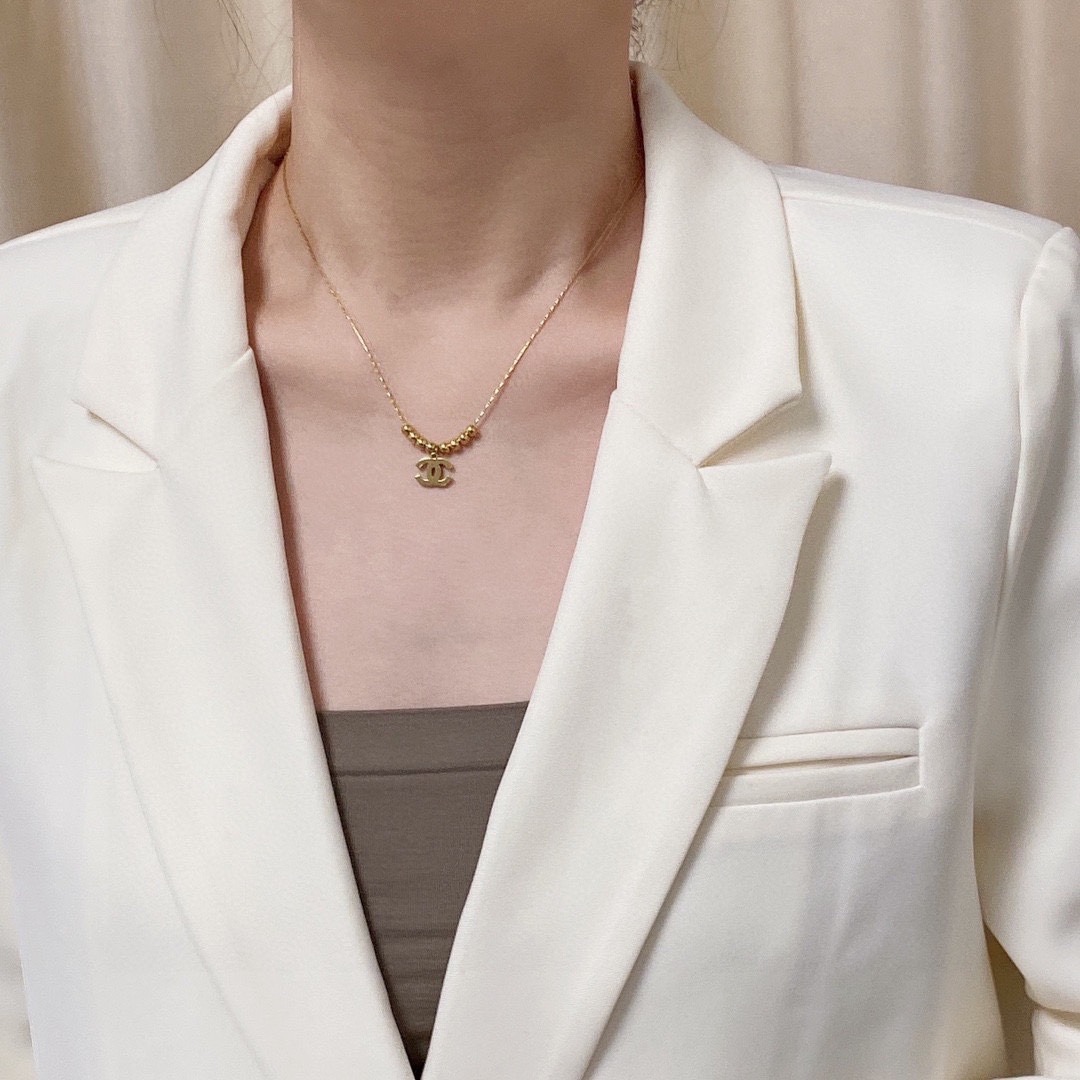 샤넬 최신 더블 C 골드 비즈 펜던트 목걸이
