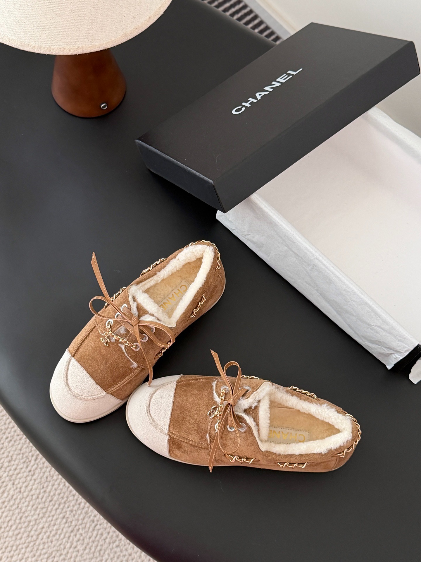 샤넬 26C 신상 스니커즈