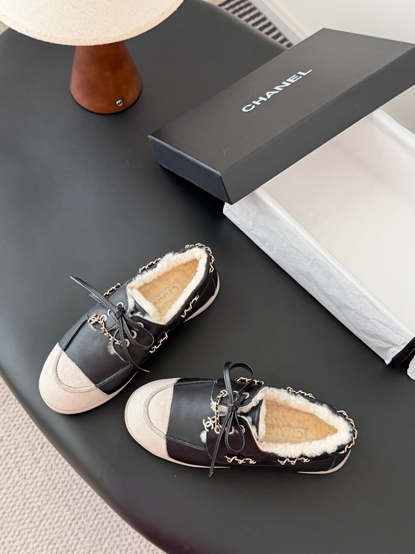 샤넬 26C 신상 스니커즈