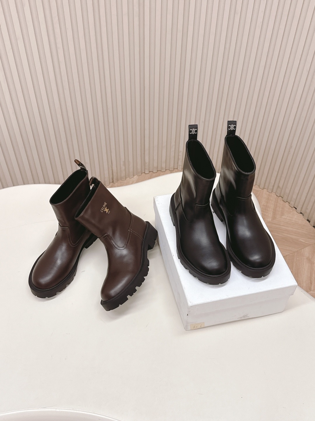 셀린느 25 신상 앵클부츠