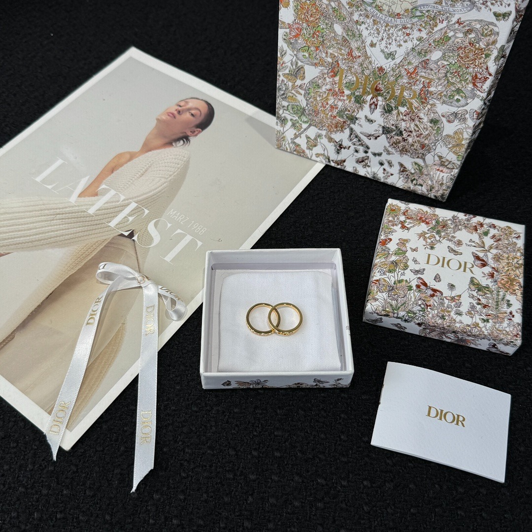 디올 신상 투피스 링