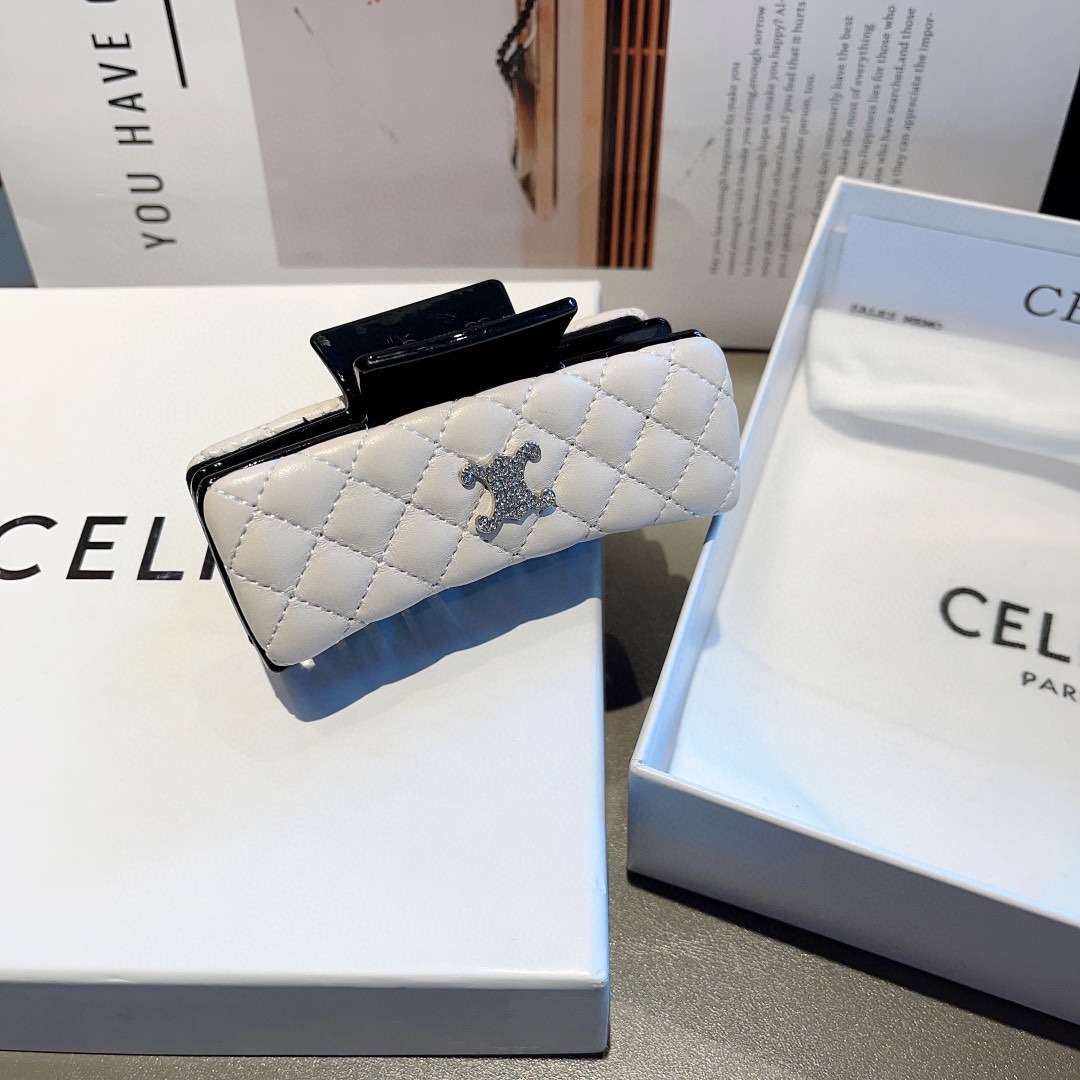 셀린느 신상 빈티지 그립톡 집게핀