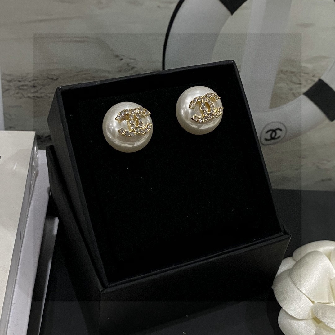 샤넬 큐빅 진주 귀걸이