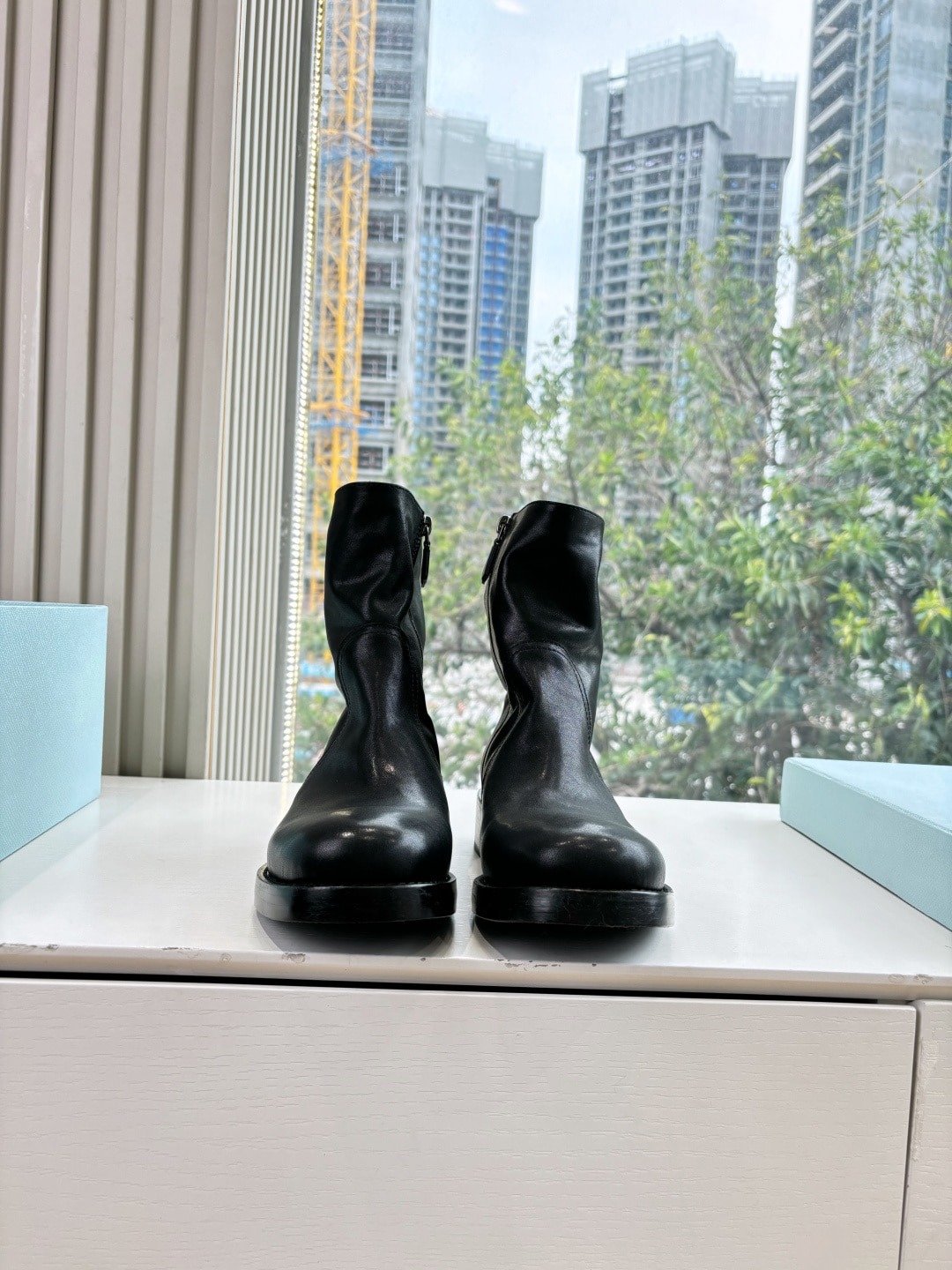 프라다 25 신상 첼시 슈즈 부츠