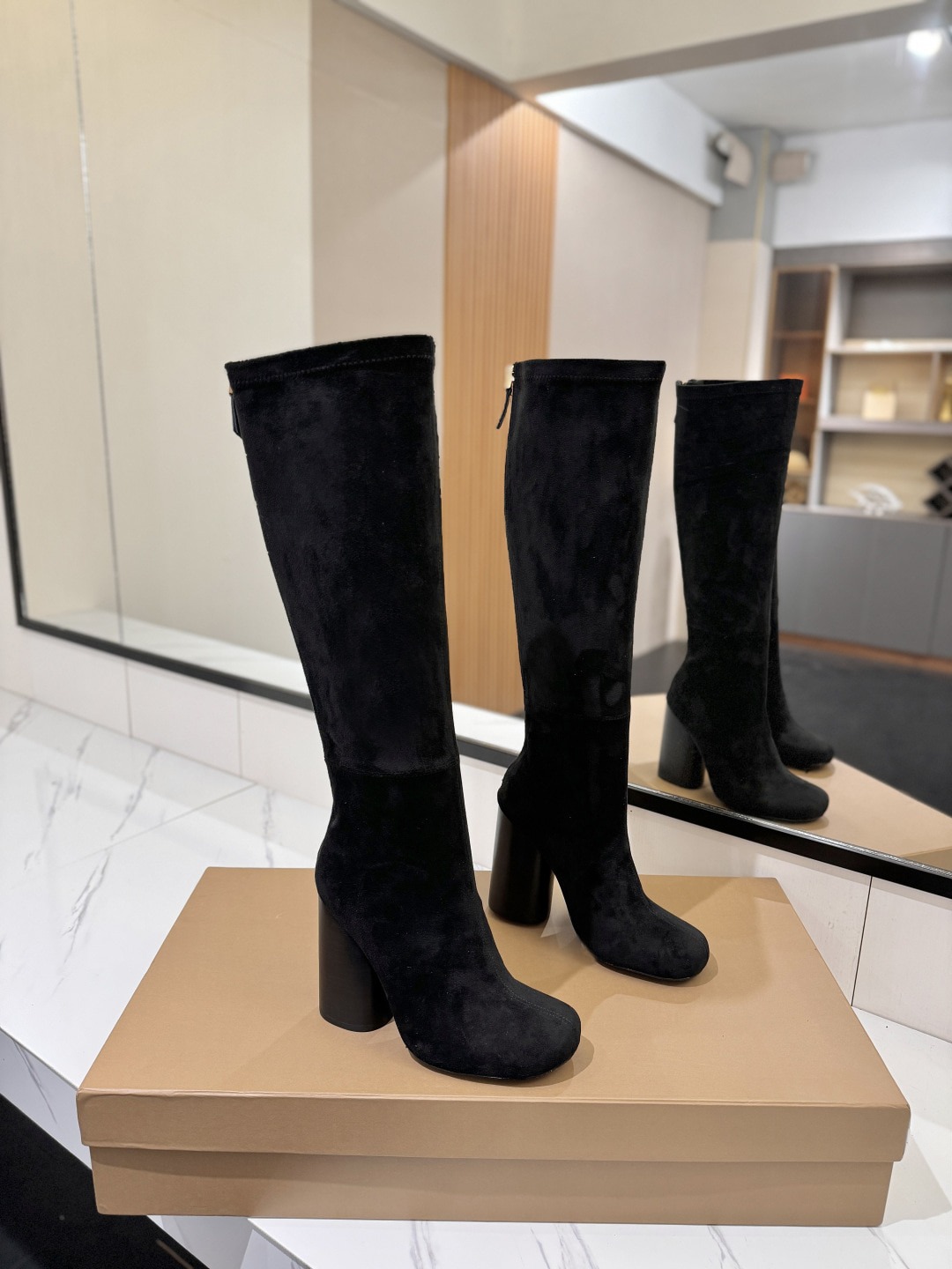 버버리 신상 통굽 스판부츠