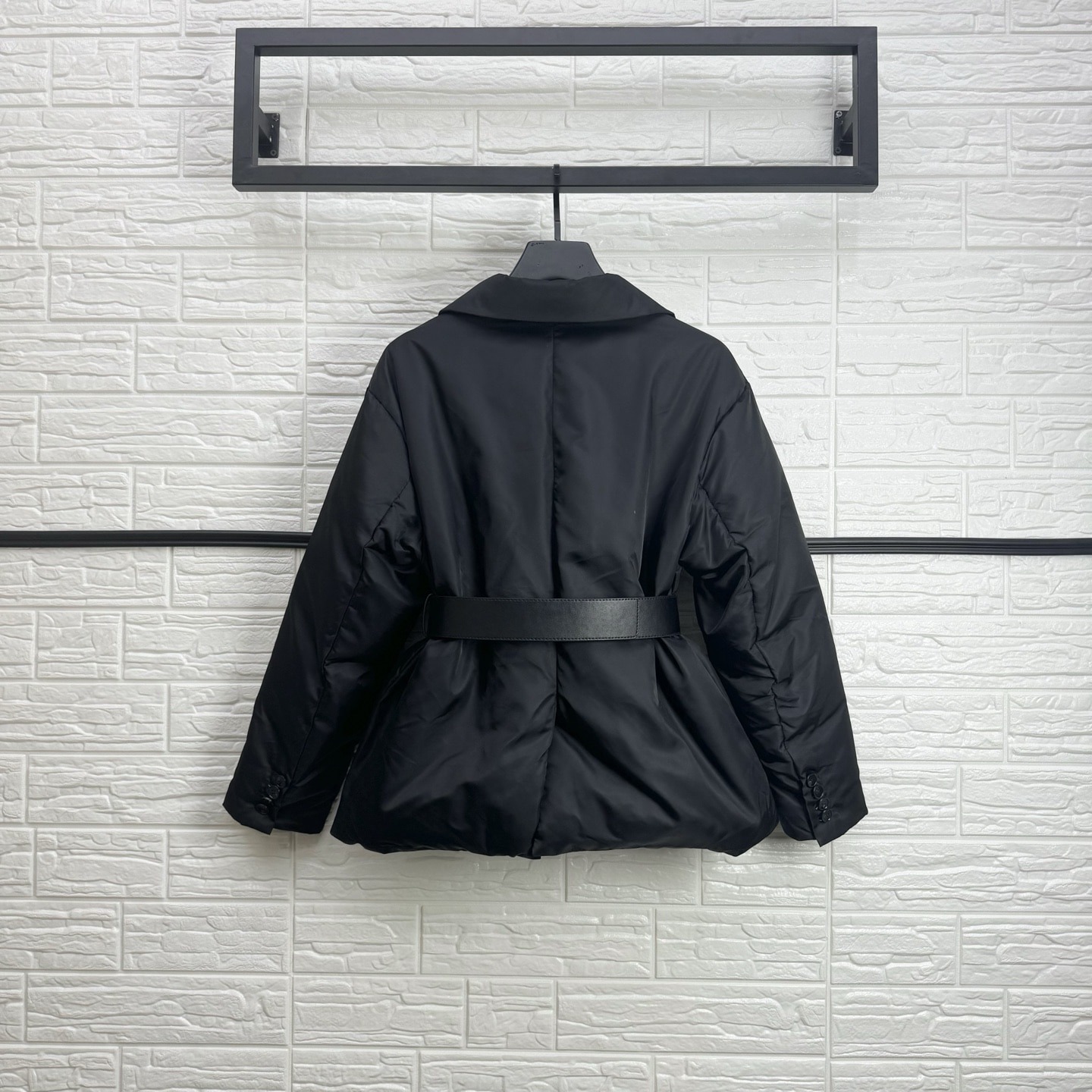 프라다 블랙 리나일론 벨티드 다운 재킷