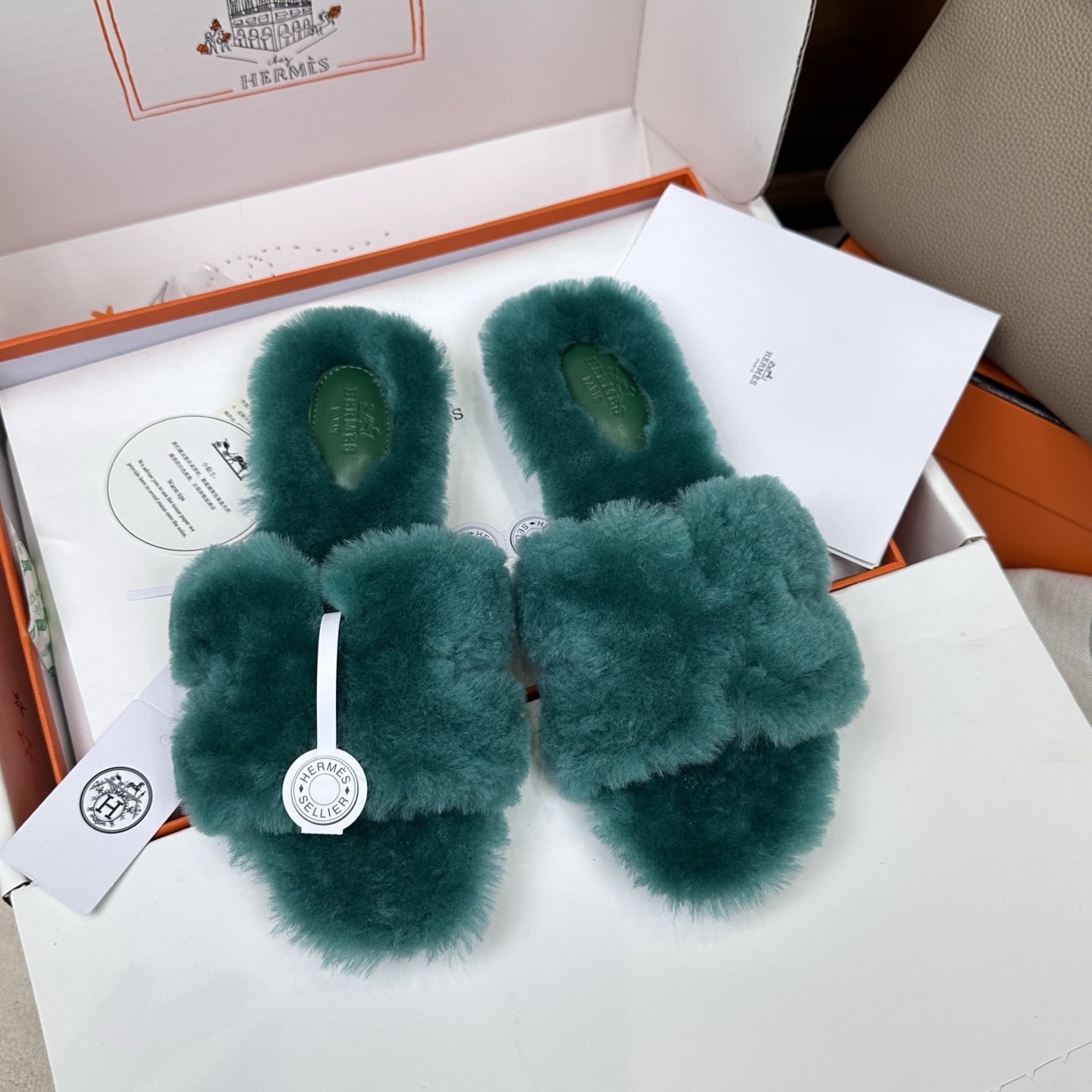 에르메스 오란 울 샌들