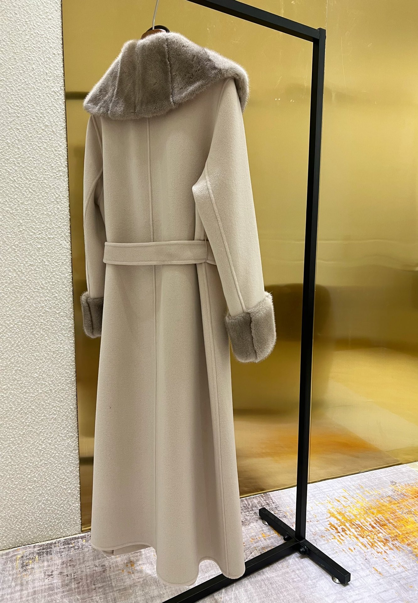 로로피아나 클래식 밍크 숄카라 캐시미어 코트