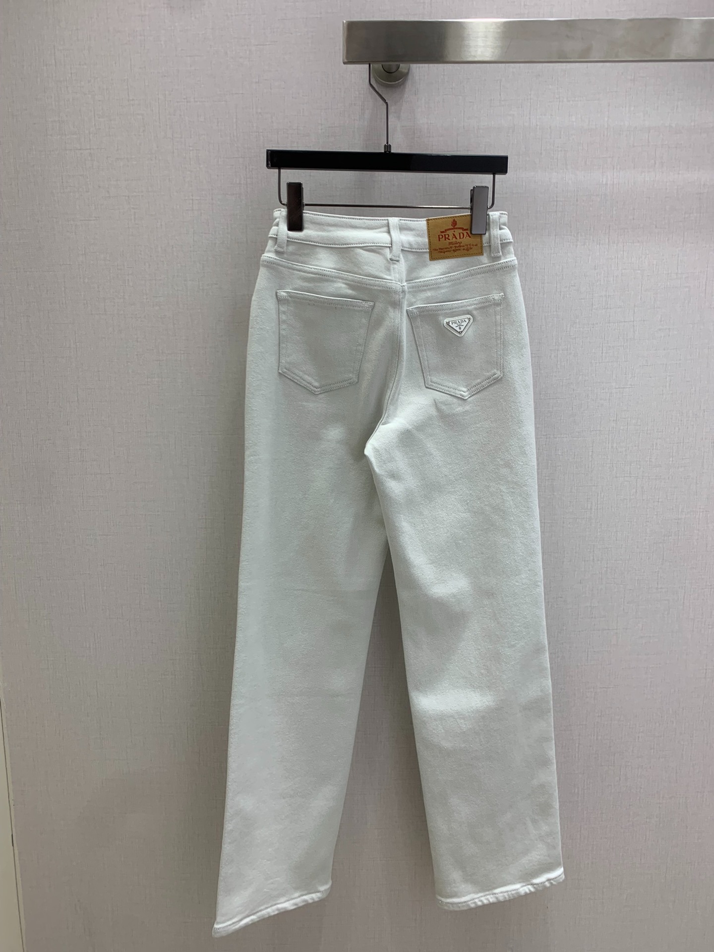 프라다 26 신상 화이트 기모 일자 데님 팬츠