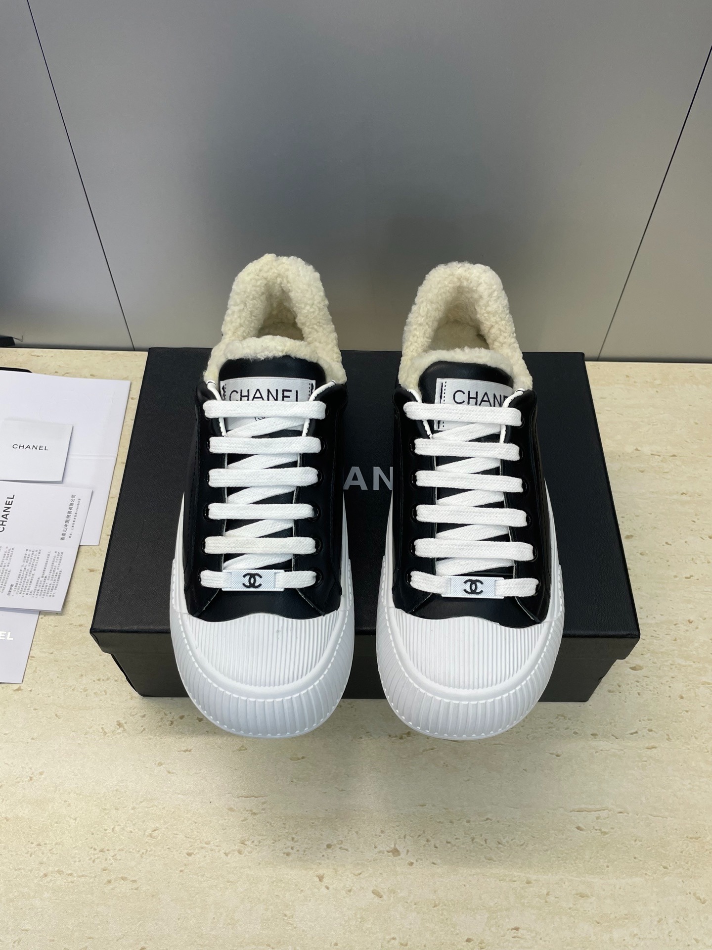 샤넬 신상 스니커즈