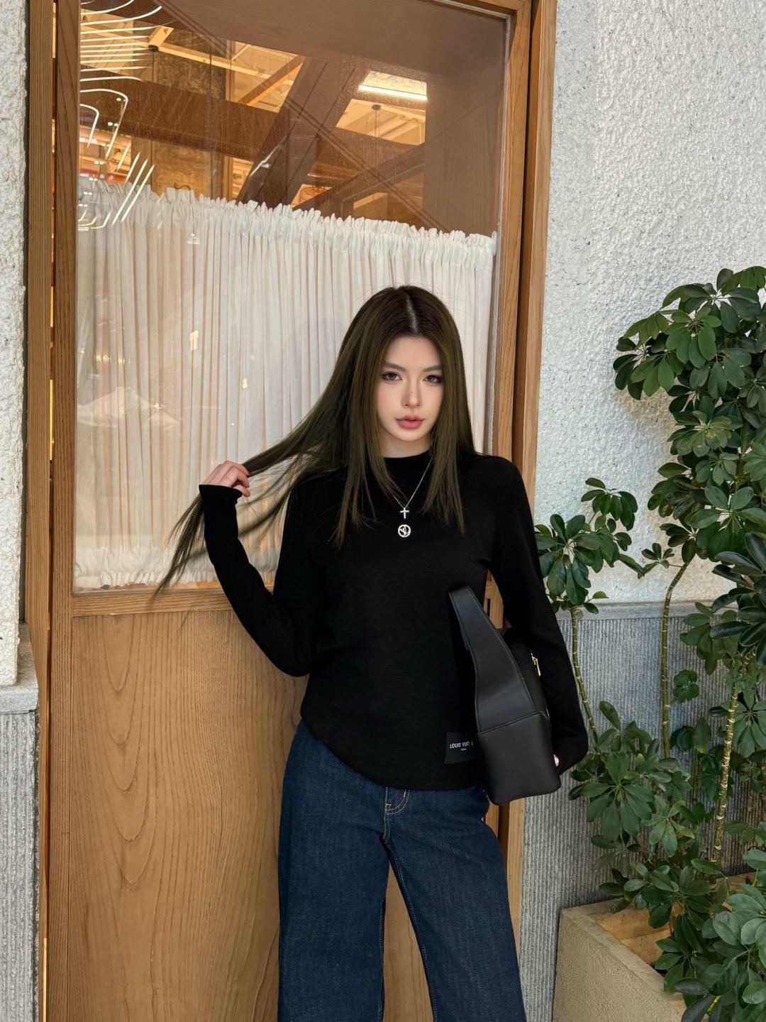 루이비통 25 신상 라운드 메탈 긴팔 상의