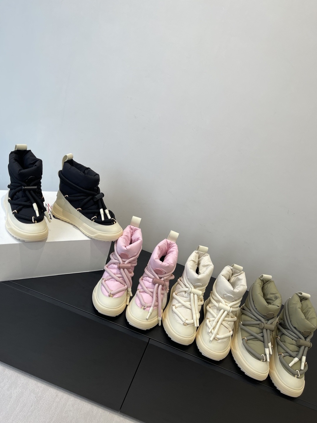 몽클레어 25ss 신상 통굽 워커 부츠