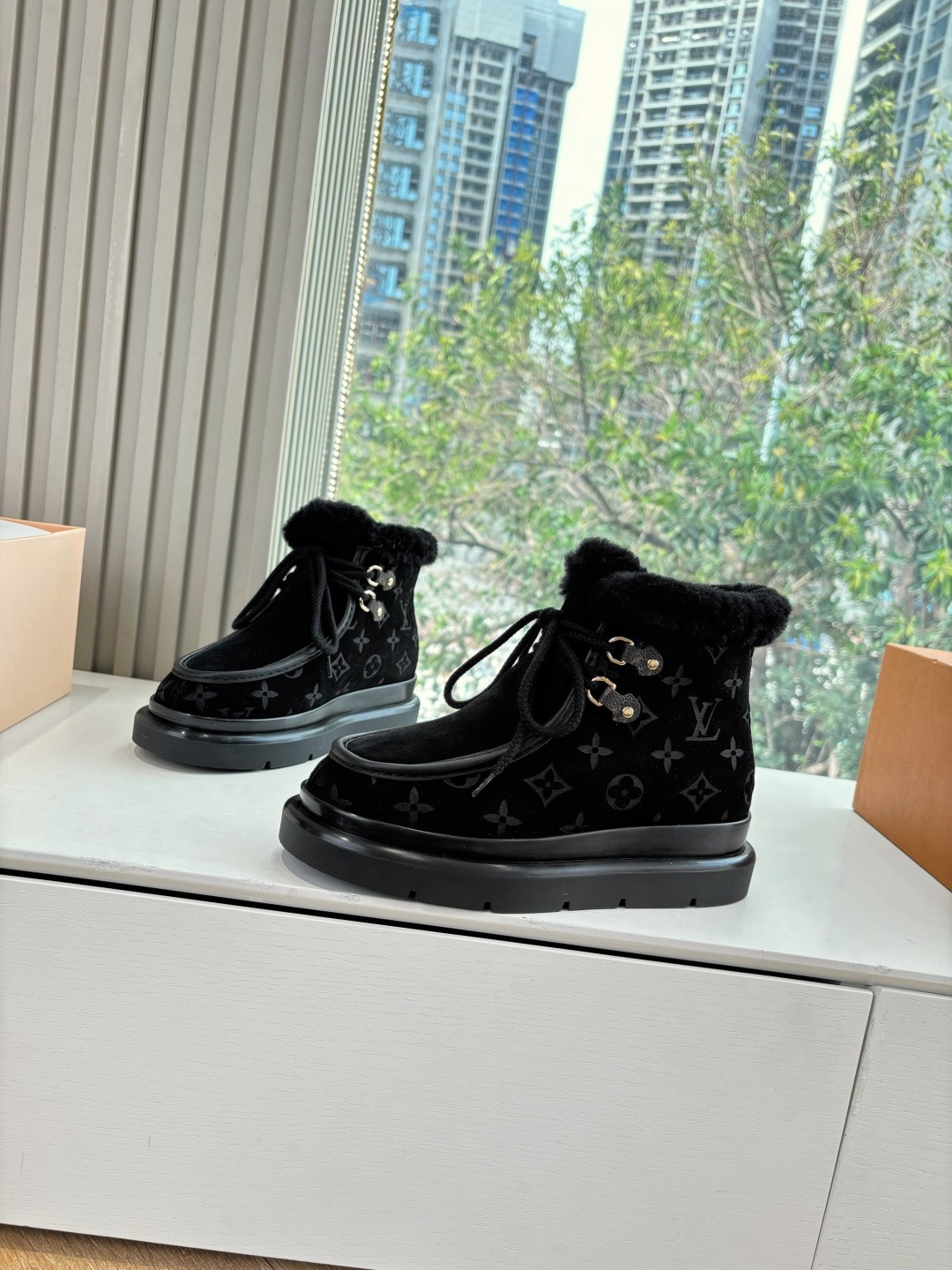 루이비통 클래식 Archlight 스니커즈