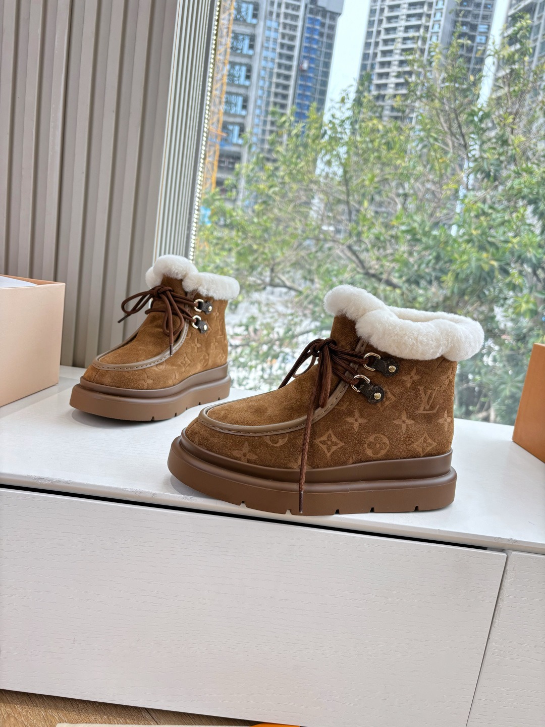 루이비통 클래식 Archlight 스니커즈