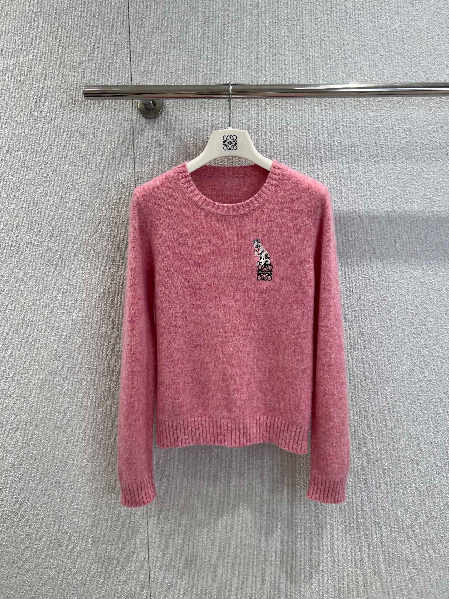 로에베 x 루*스웨인 퓨처리스트 캣 자수 스웨터