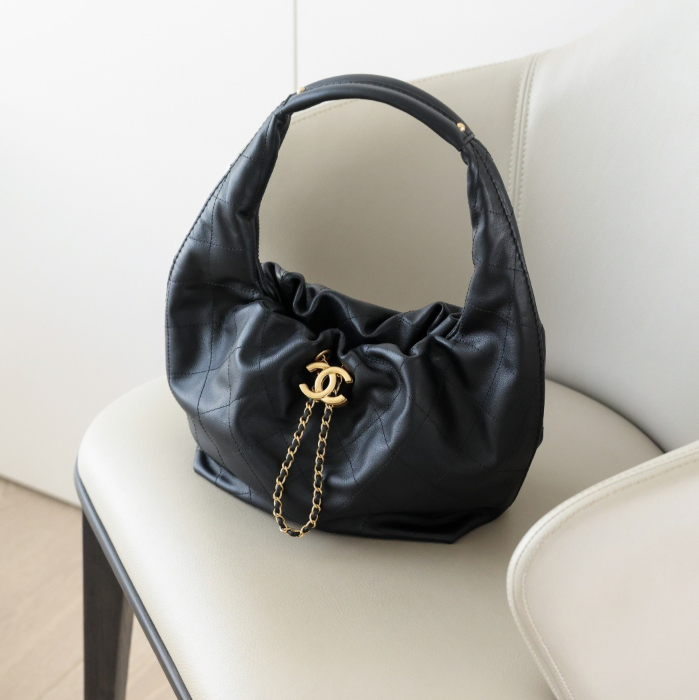 샤넬 2026 cc 체인 드로스트링 호보백