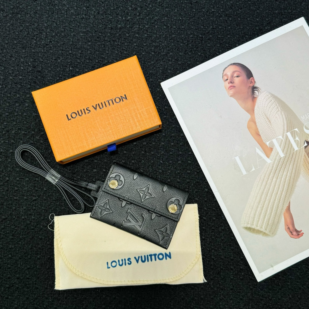 루이비통 명함지갑 목걸이