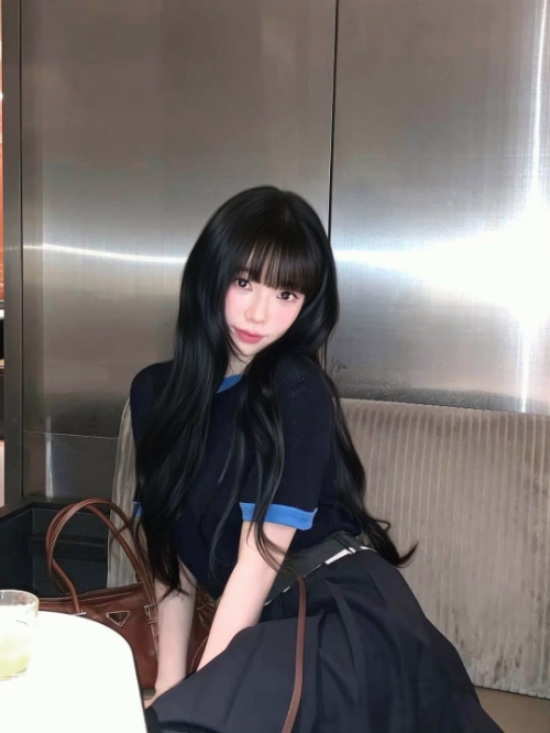 프라다 캐시미어 크루넥 스웨터