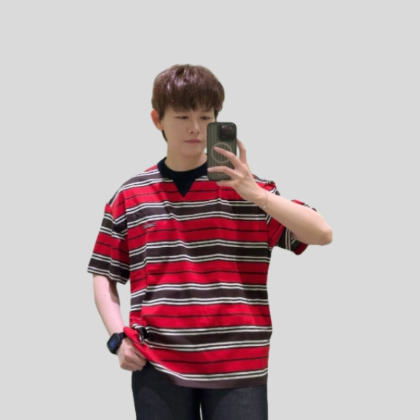 프라다 루즈핏 크루넥 반팔 티셔츠